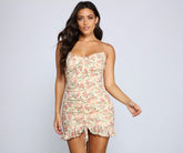 Mini-robe fleurie rêveuse et chic